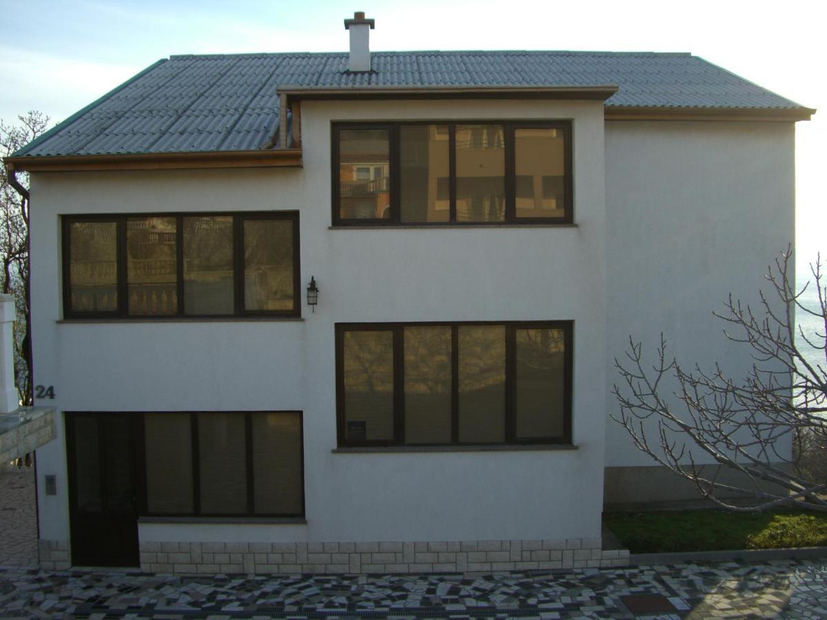 Apartment Ferias Senj  Buitenkant foto