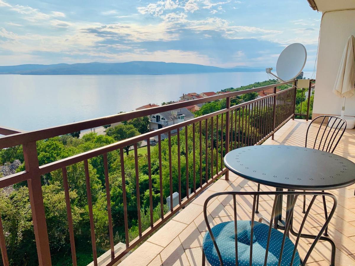 Apartment Ferias Senj  Buitenkant foto