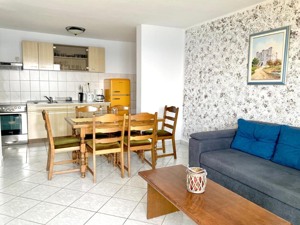 Apartment Ferias Senj  Buitenkant foto