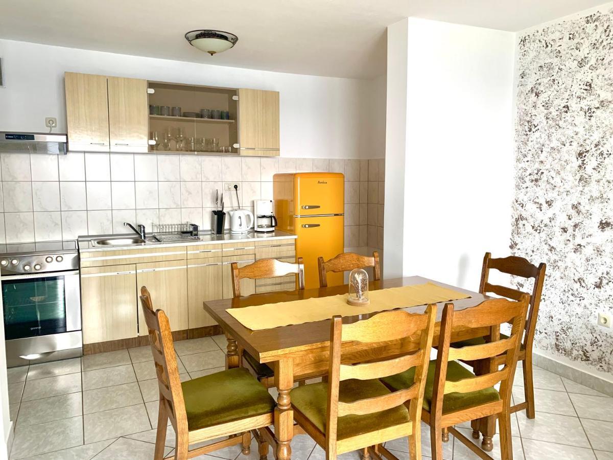 Apartment Ferias Senj  Buitenkant foto