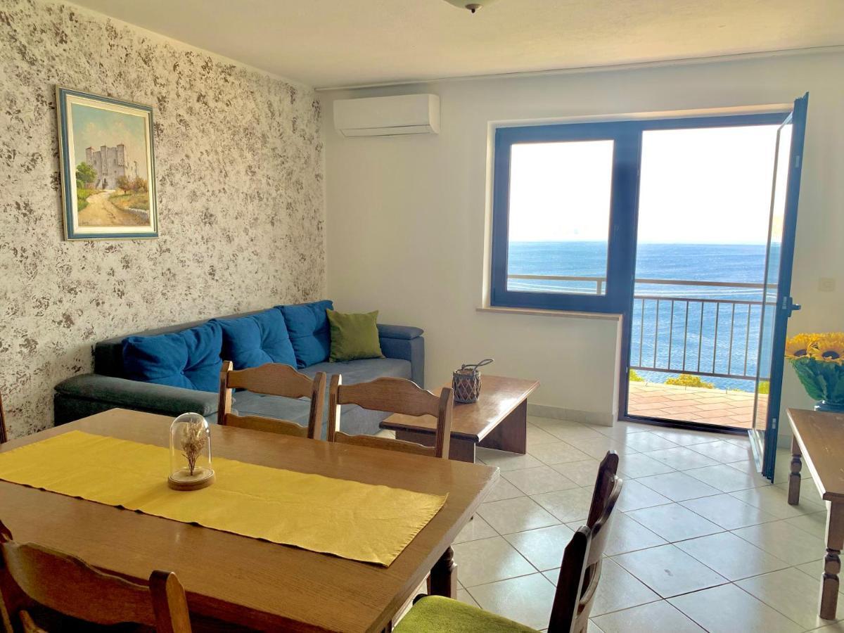 Apartment Ferias Senj  Buitenkant foto